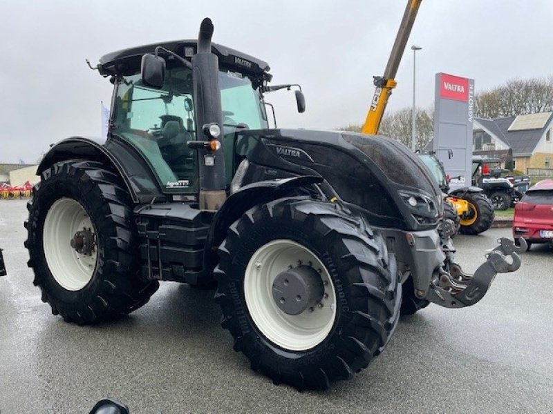 Traktor des Typs Valtra S374, Gebrauchtmaschine in Hobro (Bild 2)