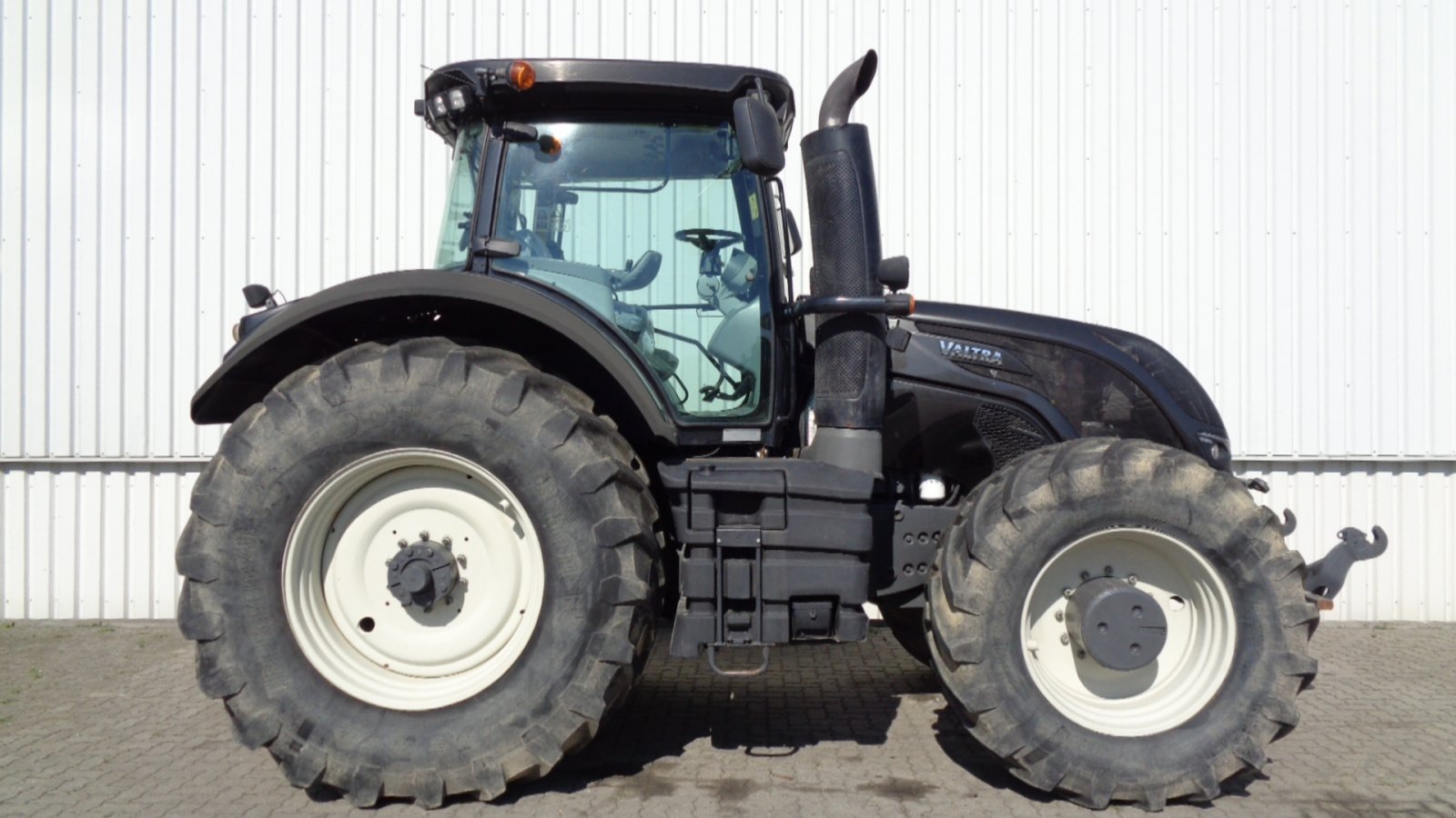 Traktor van het type Valtra S374, Gebrauchtmaschine in Holle- Grasdorf (Foto 2)