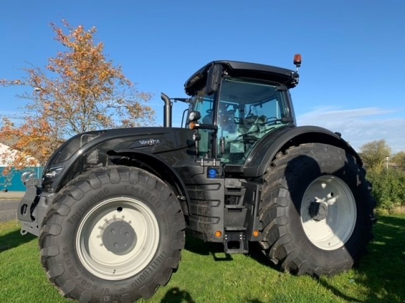 Traktor Türe ait Valtra S394 Demo skal væk nu., Gebrauchtmaschine içinde Sakskøbing (resim 1)