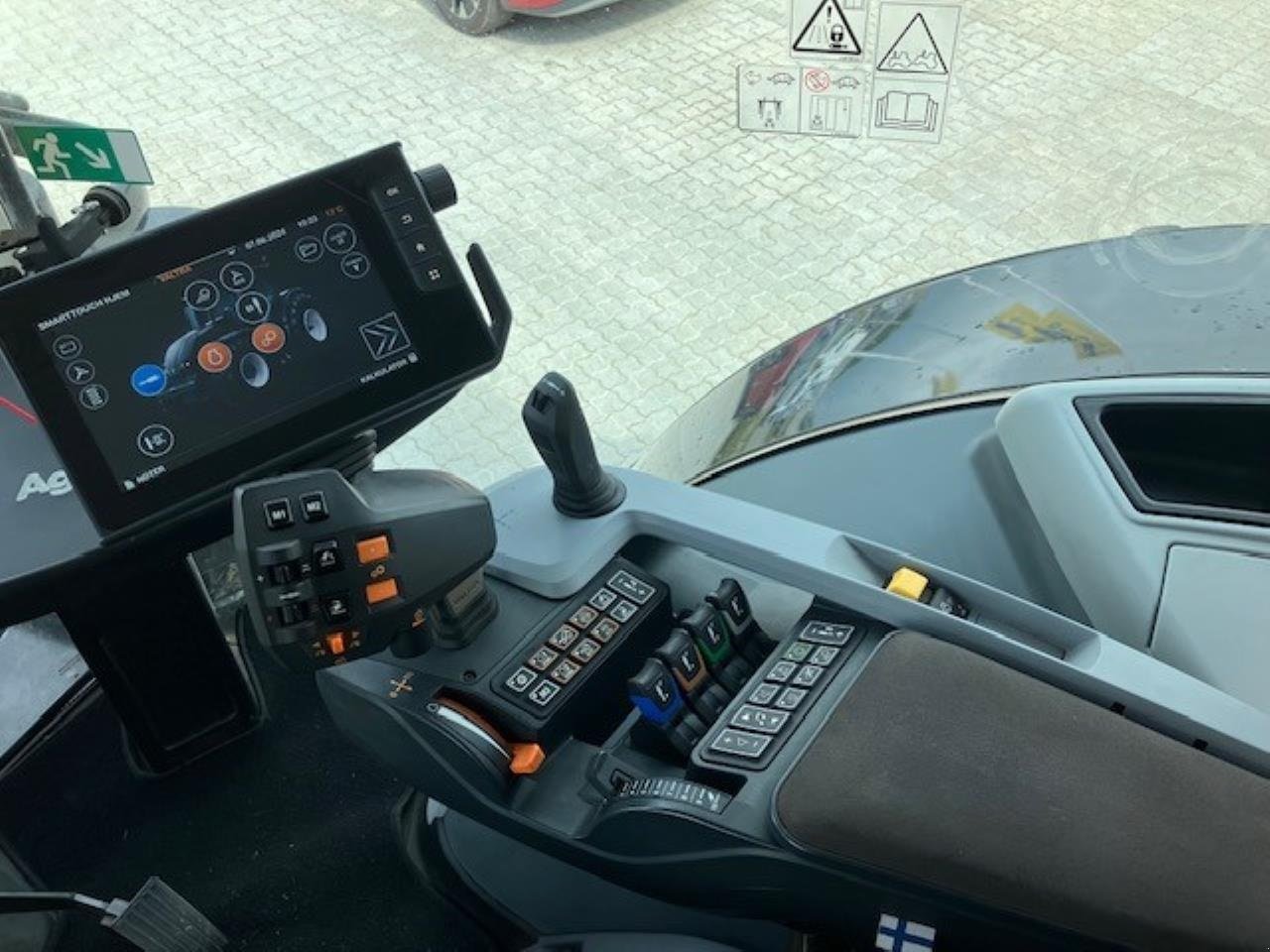 Traktor van het type Valtra S394, Gebrauchtmaschine in Brønderslev (Foto 8)