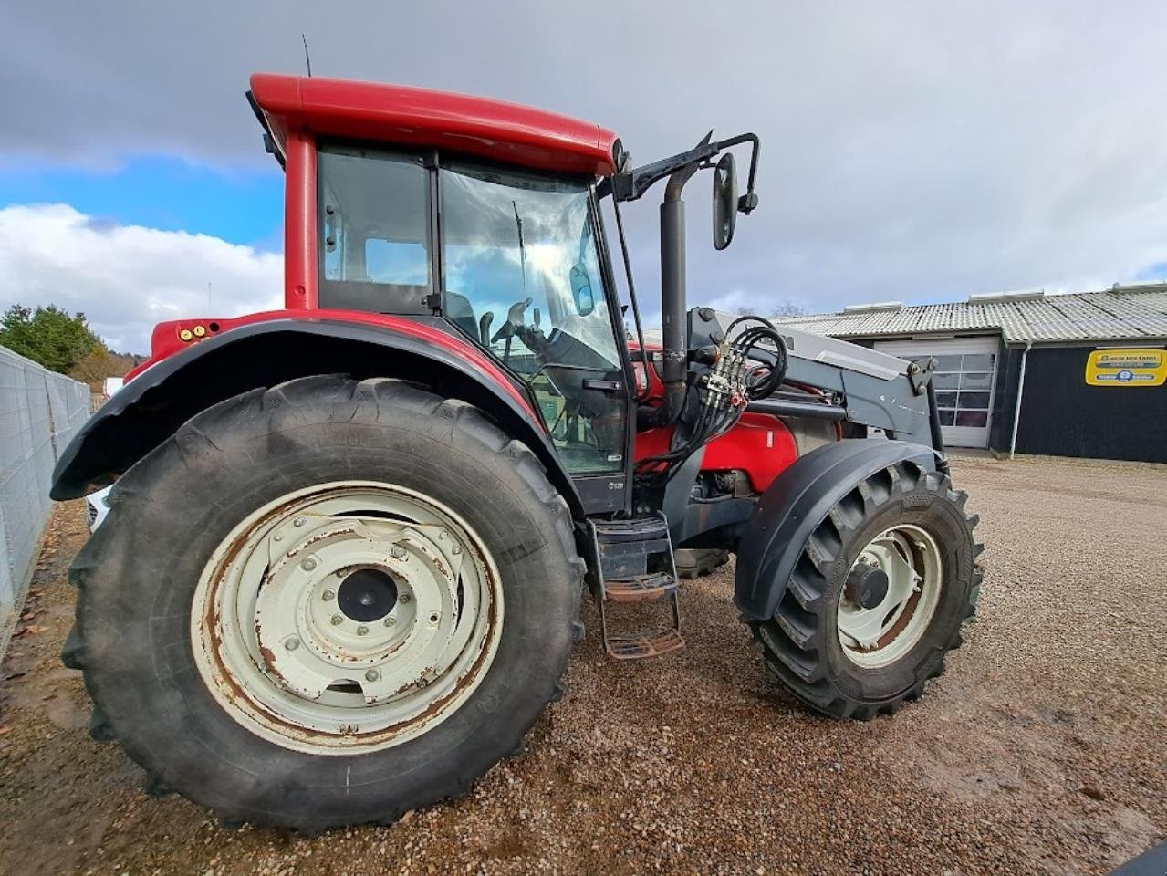 Traktor Türe ait Valtra Sonstiges, Gebrauchtmaschine içinde Give (resim 1)