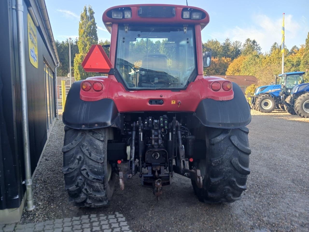 Traktor van het type Valtra Sonstiges, Gebrauchtmaschine in Give (Foto 5)