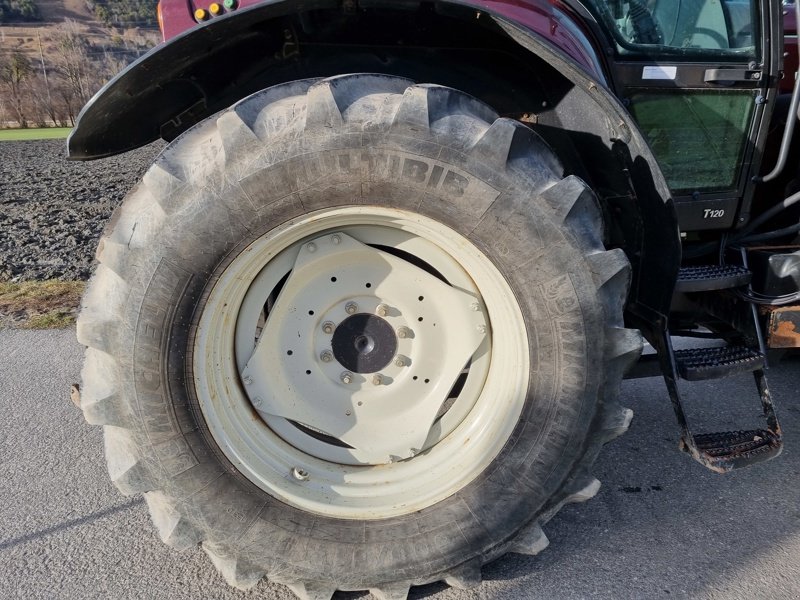 Traktor van het type Valtra T 120 C Traktor, Gebrauchtmaschine in Chur (Foto 10)