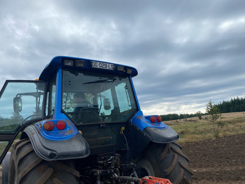 Traktor des Typs Valtra T 130 HI TECH, Gebrauchtmaschine in MEYMAC (Bild 5)