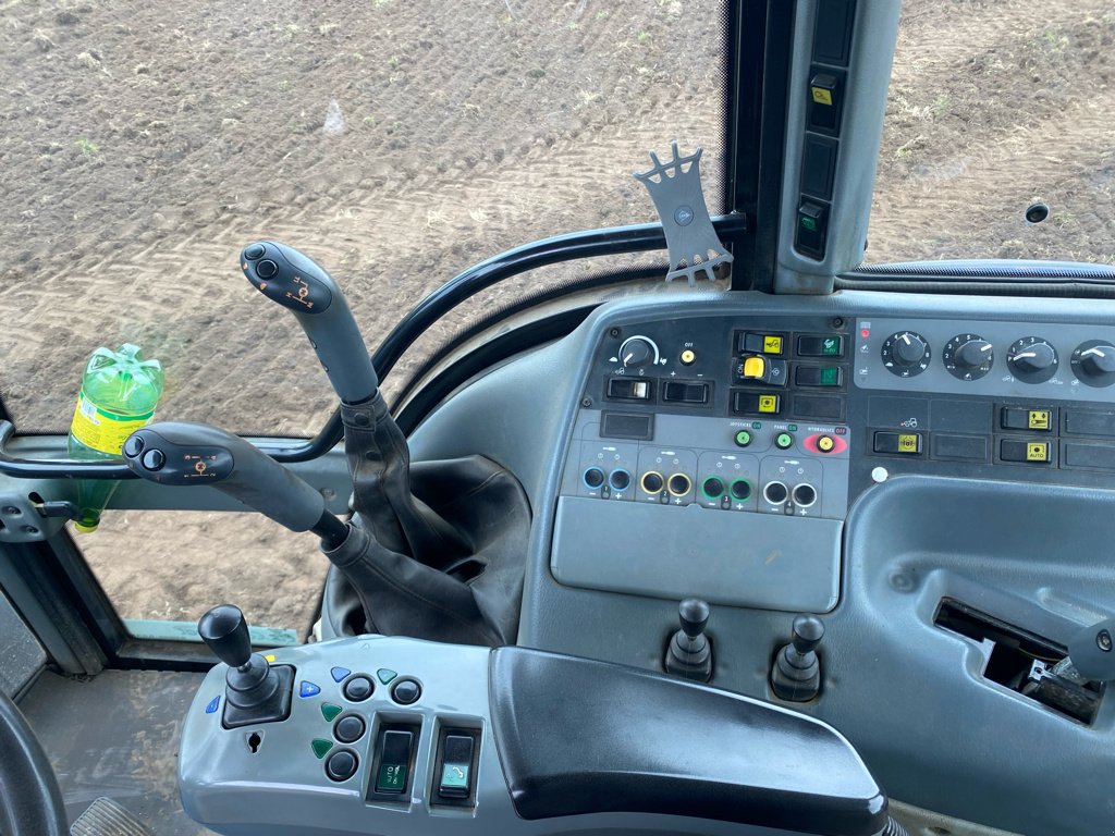 Traktor des Typs Valtra T 130 HI TECH, Gebrauchtmaschine in MEYMAC (Bild 7)