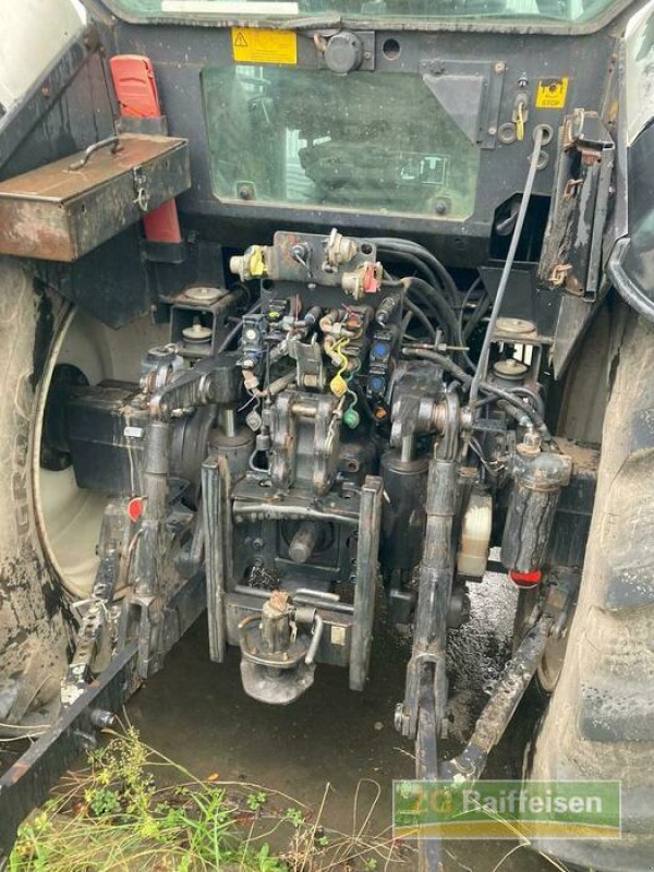 Traktor Türe ait Valtra T 130, Gebrauchtmaschine içinde Weil am Rhein-Haltingen (resim 4)