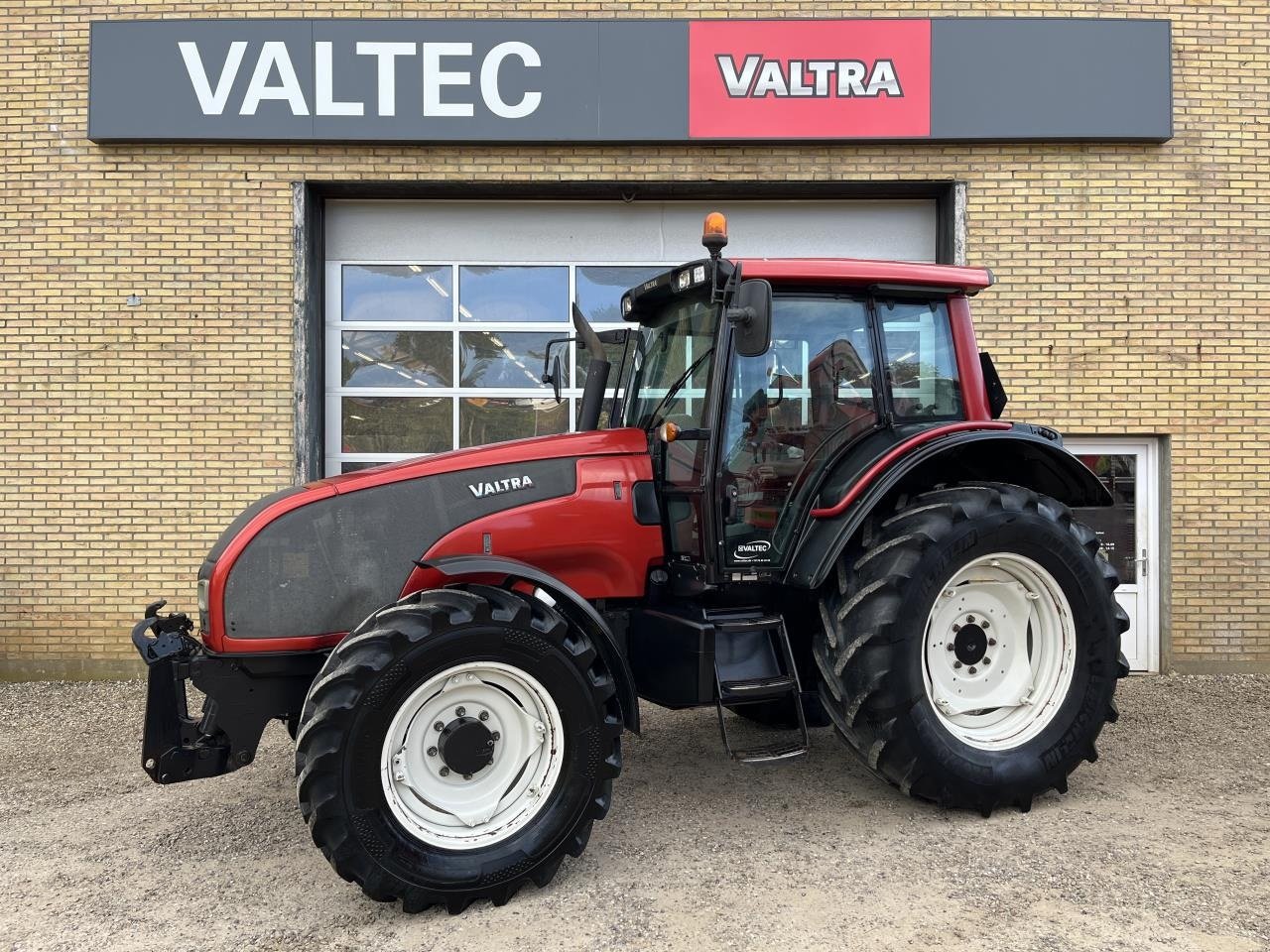 Traktor of the type Valtra T 131, Gebrauchtmaschine in Egtved (Picture 1)