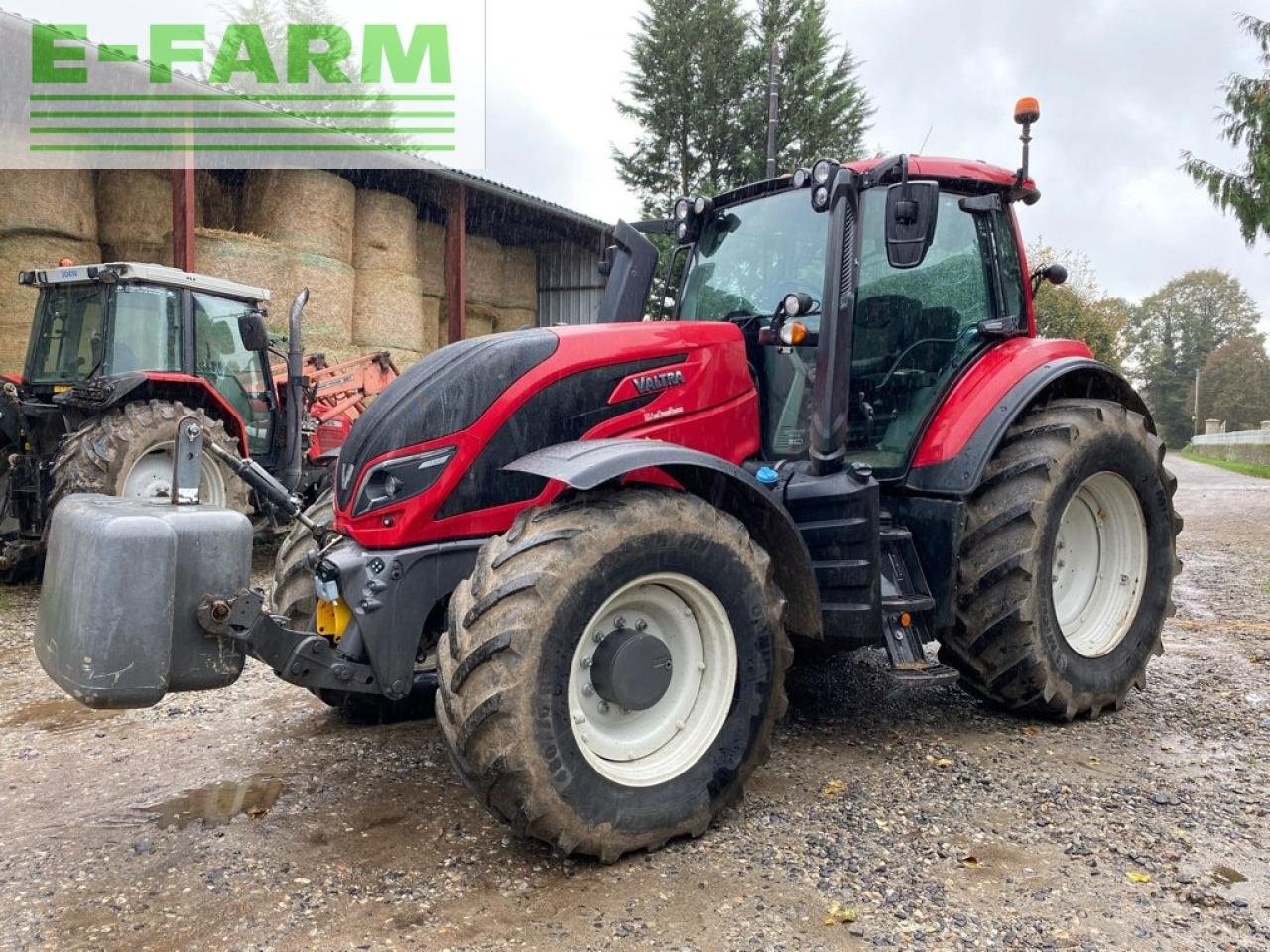 Traktor typu Valtra t 144 active, Gebrauchtmaschine w Ytrac (Zdjęcie 2)