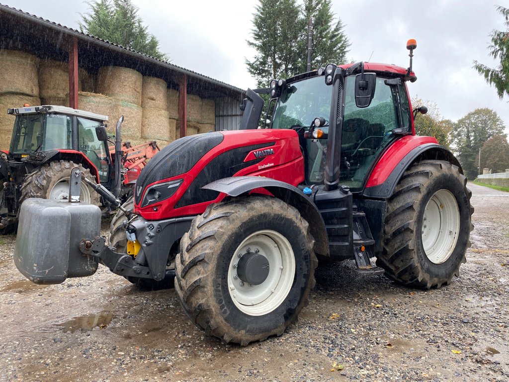 Traktor a típus Valtra T 144 ACTIVE, Gebrauchtmaschine ekkor: MAURIAC (Kép 2)