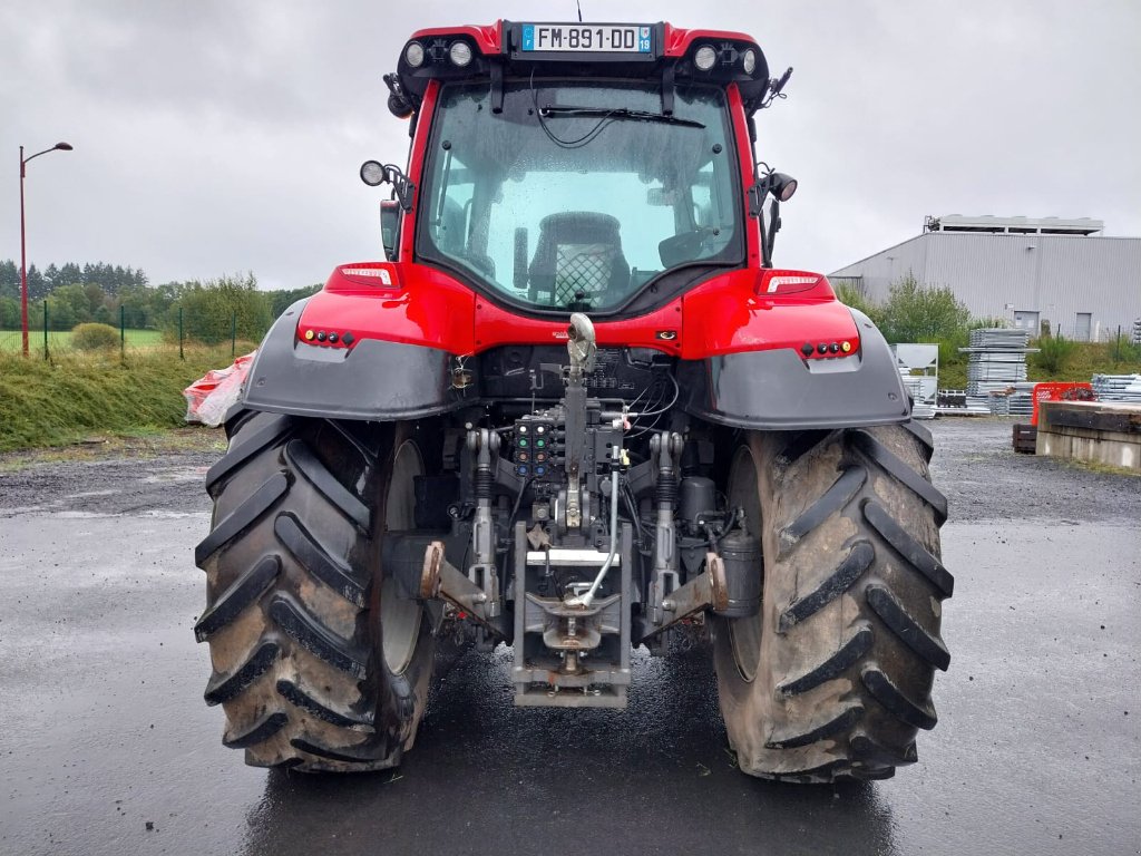 Traktor del tipo Valtra T 144 ACTIVE, Gebrauchtmaschine In MAURIAC (Immagine 3)