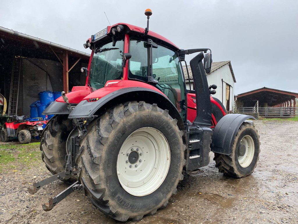 Traktor del tipo Valtra T 144 ACTIVE, Gebrauchtmaschine en MAURIAC (Imagen 3)