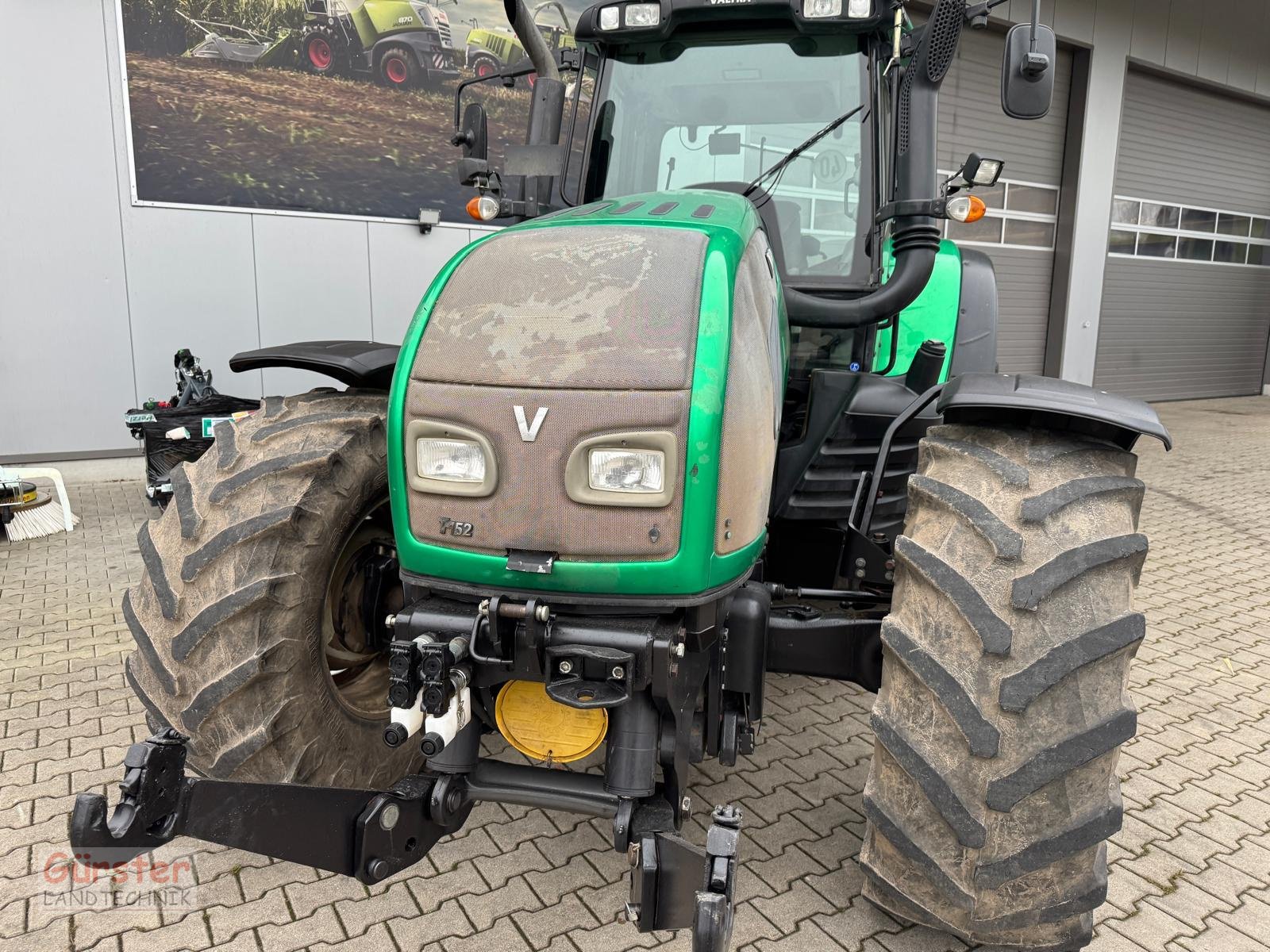 Traktor del tipo Valtra T 152 VERSU, Gebrauchtmaschine en Mitterfels (Imagen 3)