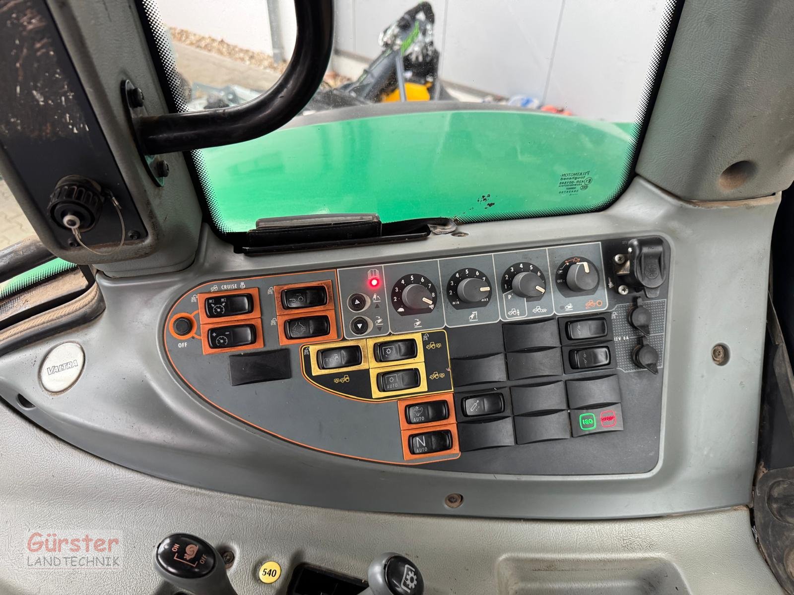 Traktor del tipo Valtra T 152 VERSU, Gebrauchtmaschine en Mitterfels (Imagen 12)