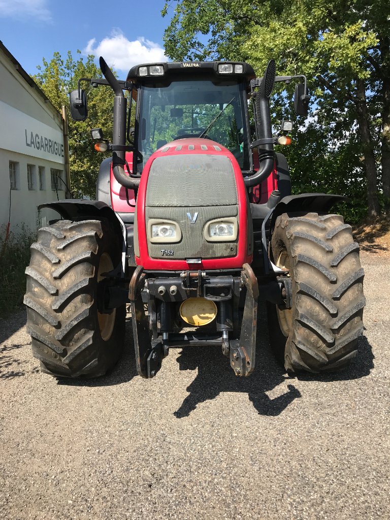 Traktor van het type Valtra T 152 versu, Gebrauchtmaschine in MORLHON LE HAUT (Foto 3)