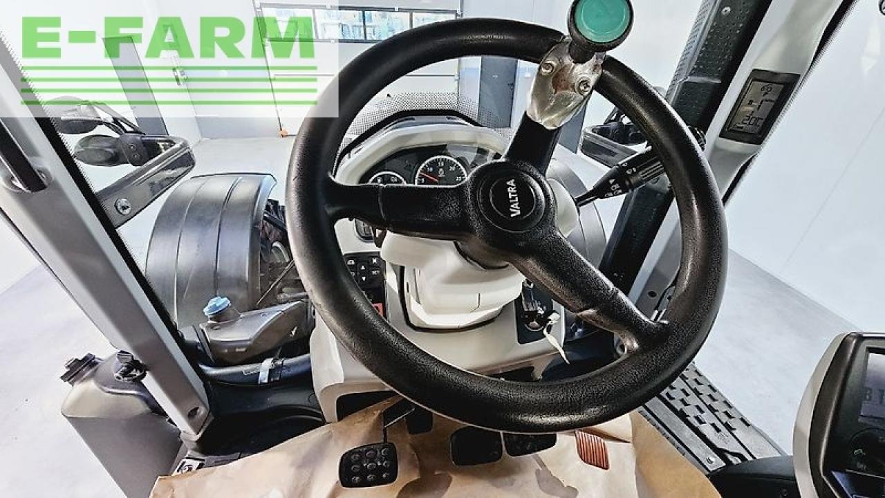 Traktor del tipo Valtra t 154 active, Gebrauchtmaschine en MORDY (Imagen 14)