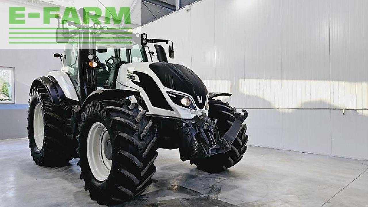 Traktor του τύπου Valtra t 154 active, Gebrauchtmaschine σε MORDY (Φωτογραφία 16)