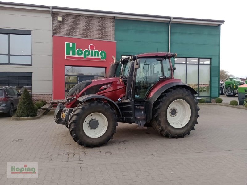 Traktor des Typs Valtra T 154 V, Gebrauchtmaschine in Bakum