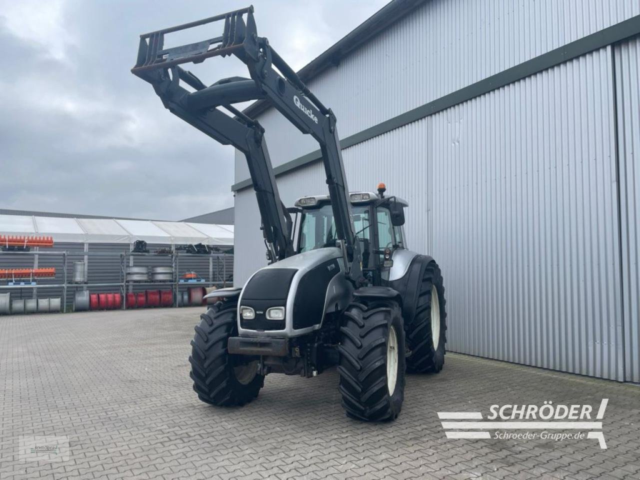 Traktor des Typs Valtra T 170, Gebrauchtmaschine in Wildeshausen (Bild 5)