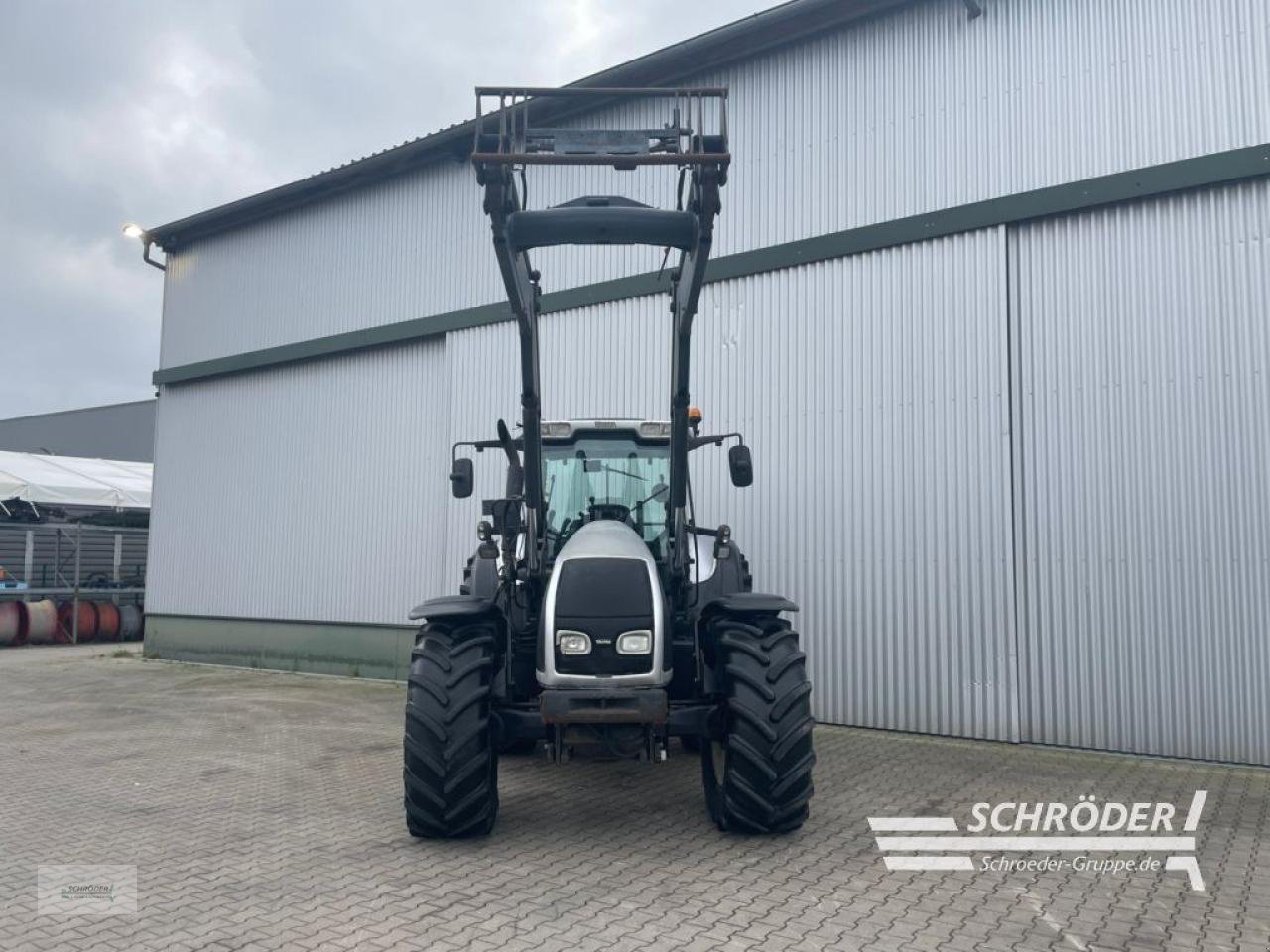 Traktor типа Valtra T 170, Gebrauchtmaschine в Wildeshausen (Фотография 7)