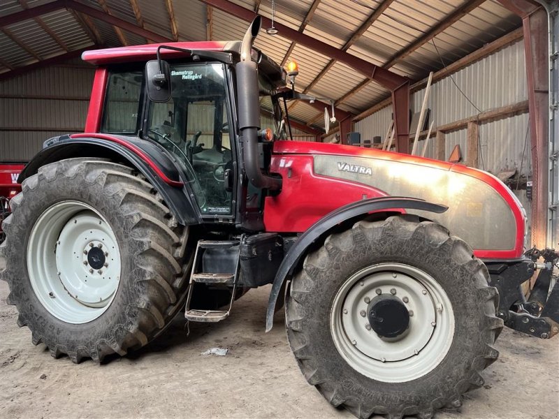 Traktor of the type Valtra T 171, Gebrauchtmaschine in Vejle