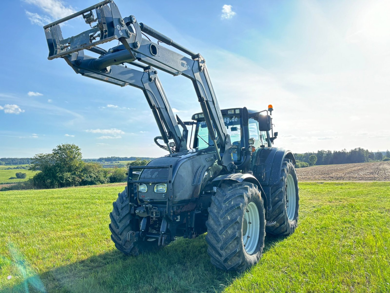 Traktor van het type Valtra T 172, Gebrauchtmaschine in Treuchtlingen (Foto 3)