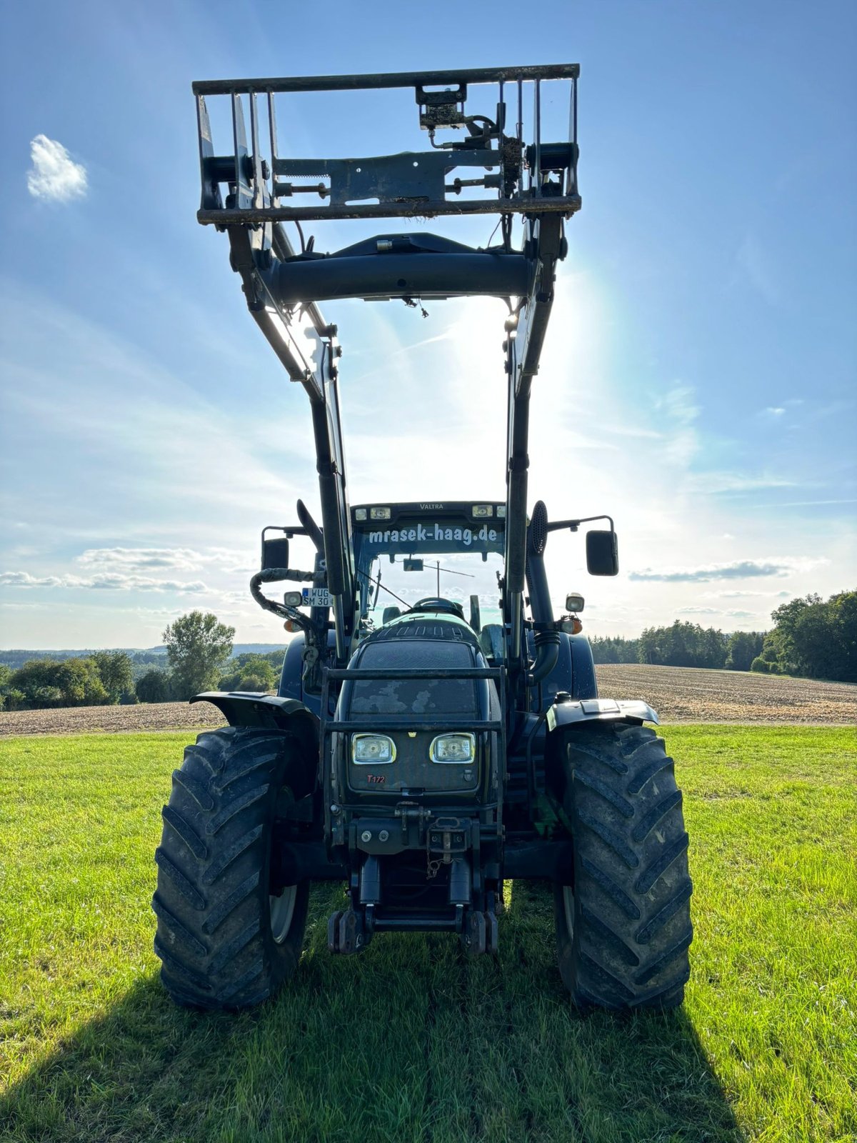 Traktor typu Valtra T 172, Gebrauchtmaschine v Treuchtlingen (Obrázek 4)