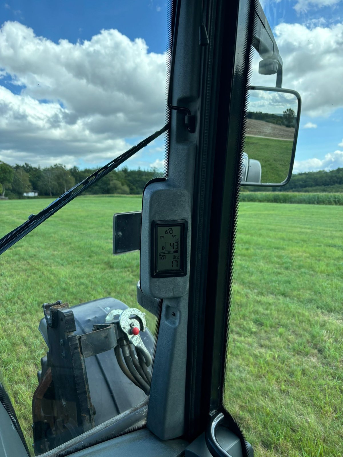 Traktor tip Valtra T 172, Gebrauchtmaschine in Treuchtlingen (Poză 10)