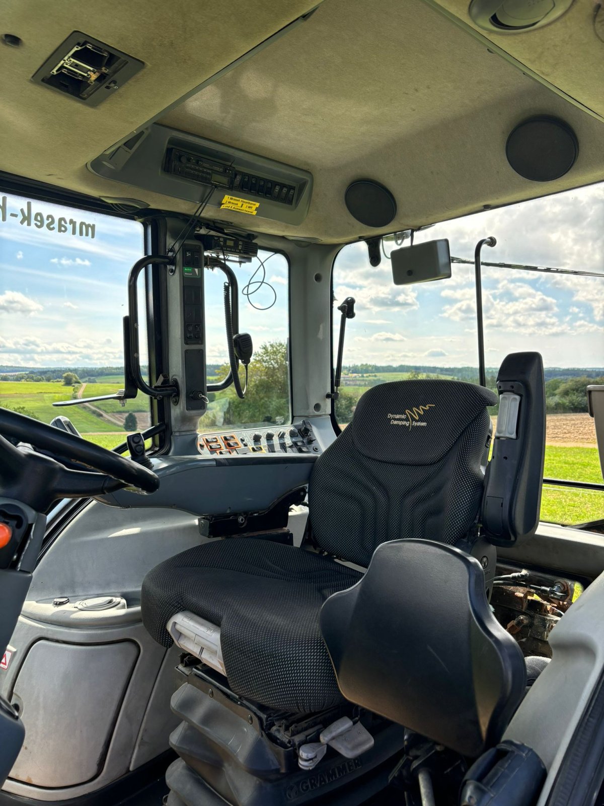 Traktor van het type Valtra T 172, Gebrauchtmaschine in Treuchtlingen (Foto 11)