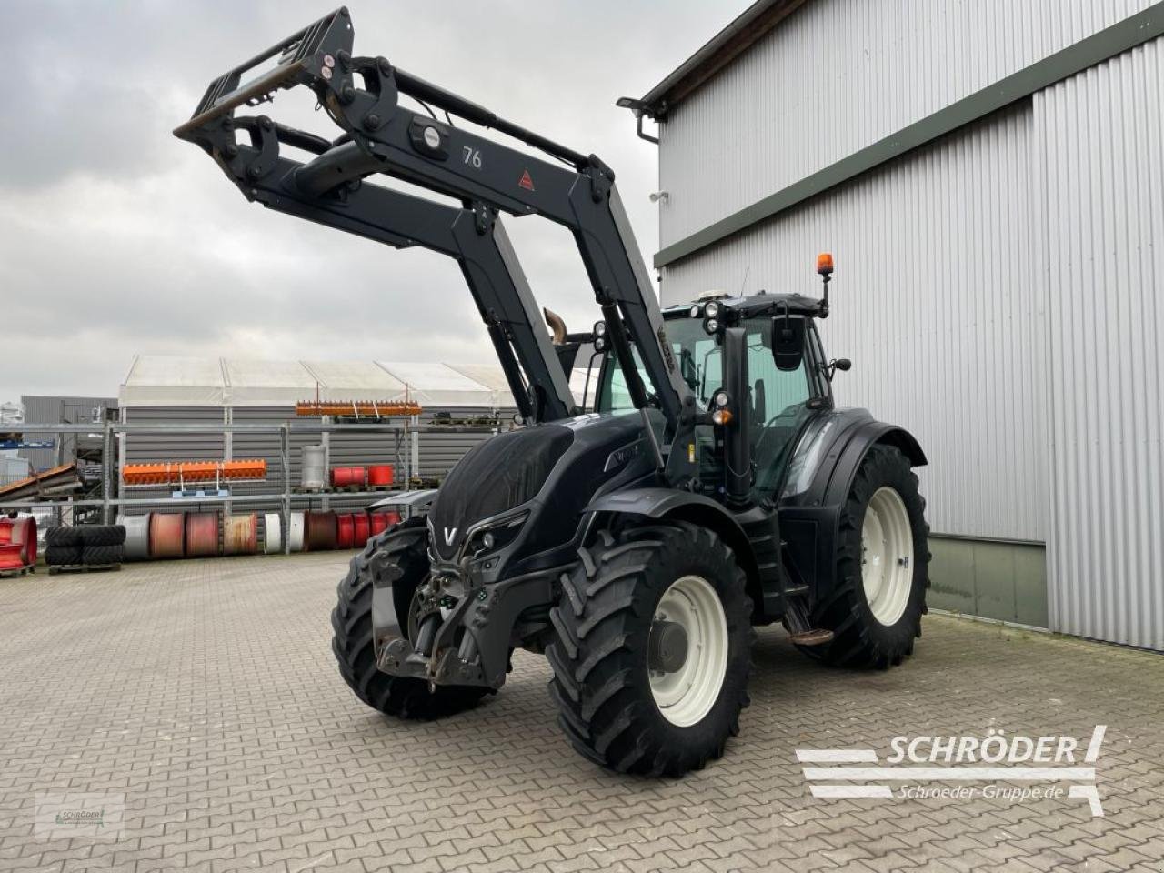 Traktor del tipo Valtra T 174 A, Gebrauchtmaschine In Wildeshausen (Immagine 5)