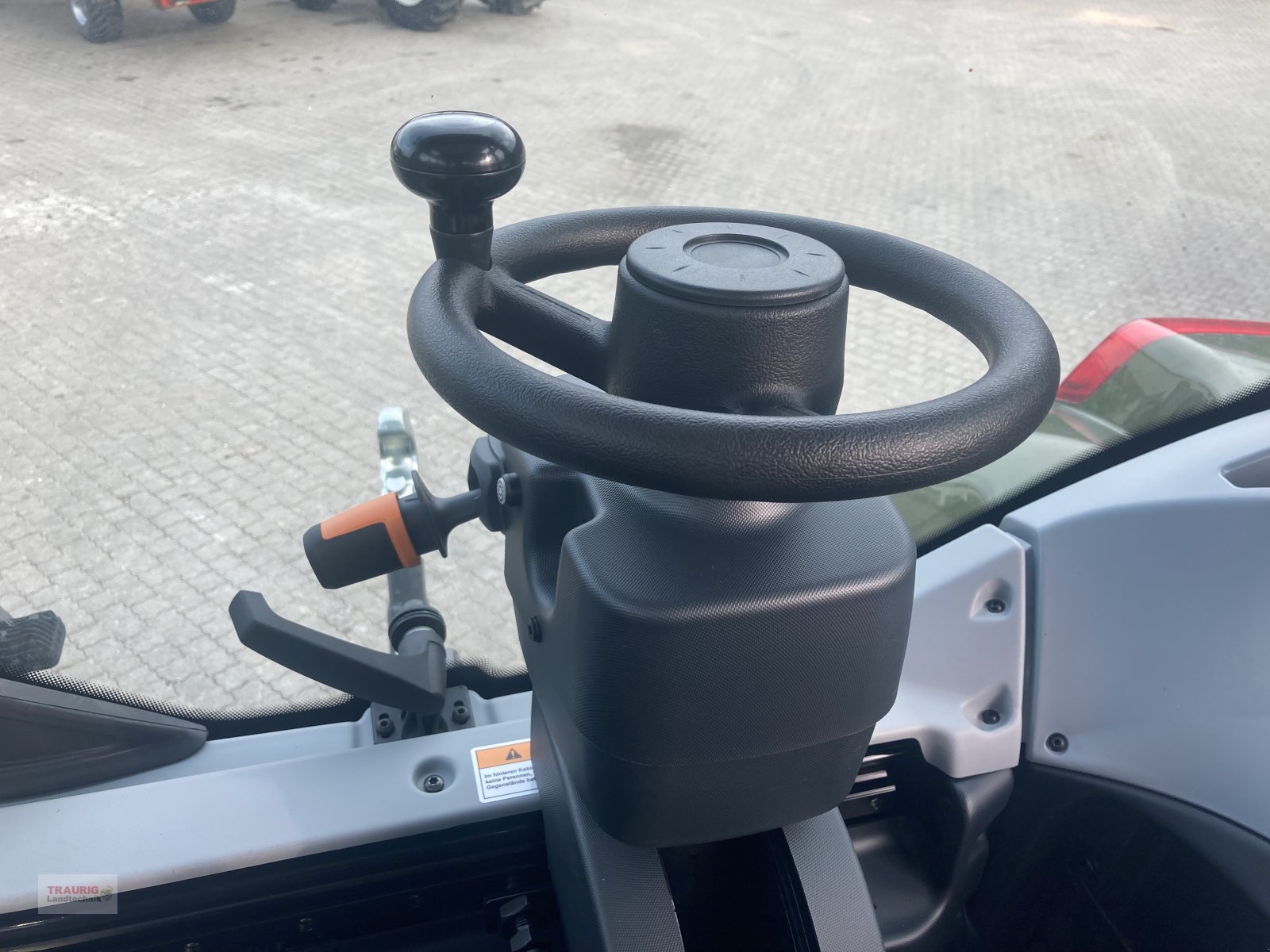 Traktor typu Valtra T 175 A Forst mit Rüfa, Neumaschine v Mainburg/Wambach (Obrázek 27)