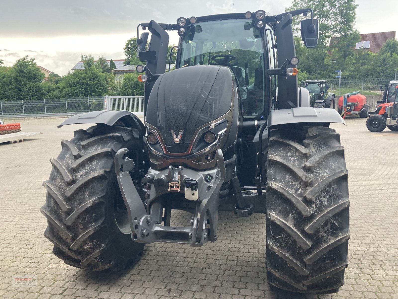 Traktor tipa Valtra T 175 A, Neumaschine u Mainburg/Wambach (Slika 20)