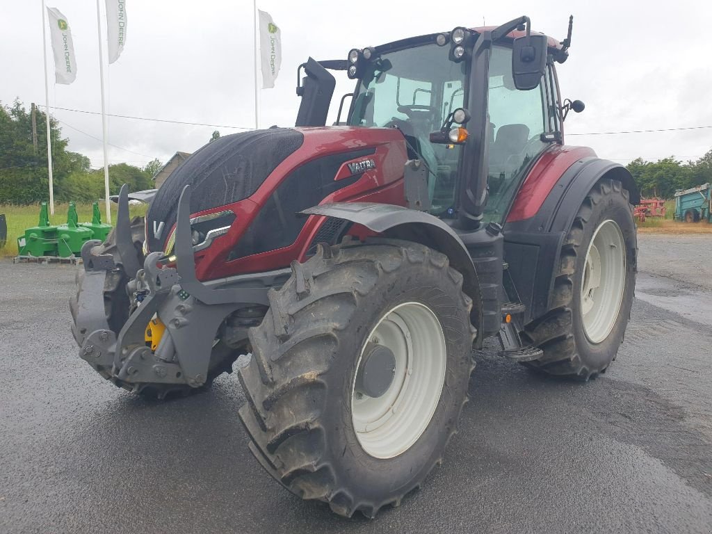 Traktor типа Valtra T 175 ACTIVE, Gebrauchtmaschine в DOMFRONT (Фотография 2)