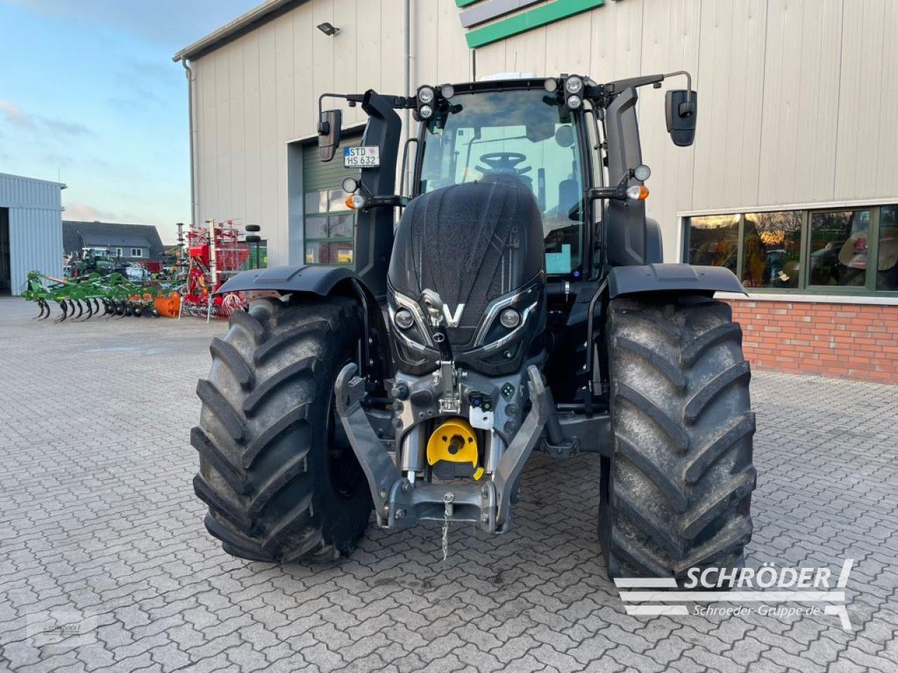 Traktor des Typs Valtra T 175 ED, Neumaschine in Völkersen (Bild 5)