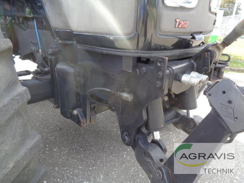 Traktor del tipo Valtra T 202 D DIRECT, Gebrauchtmaschine en Nartum (Imagen 11)