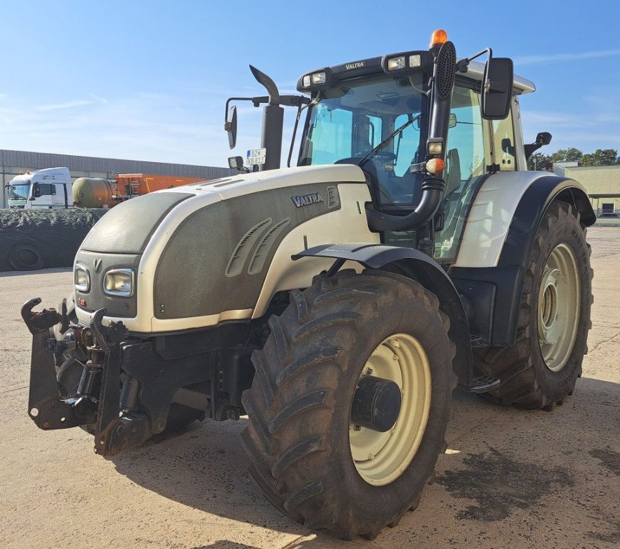 Traktor del tipo Valtra T 202, Gebrauchtmaschine en Burkau (Imagen 1)