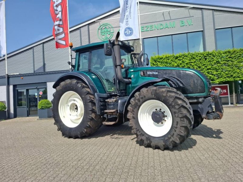 Traktor des Typs Valtra T 202, Gebrauchtmaschine in Borne