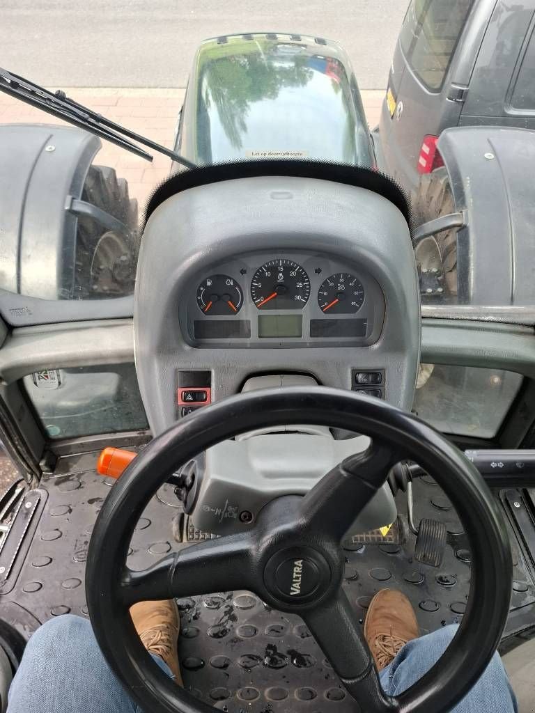 Traktor del tipo Valtra T 202, Gebrauchtmaschine In Borne (Immagine 7)