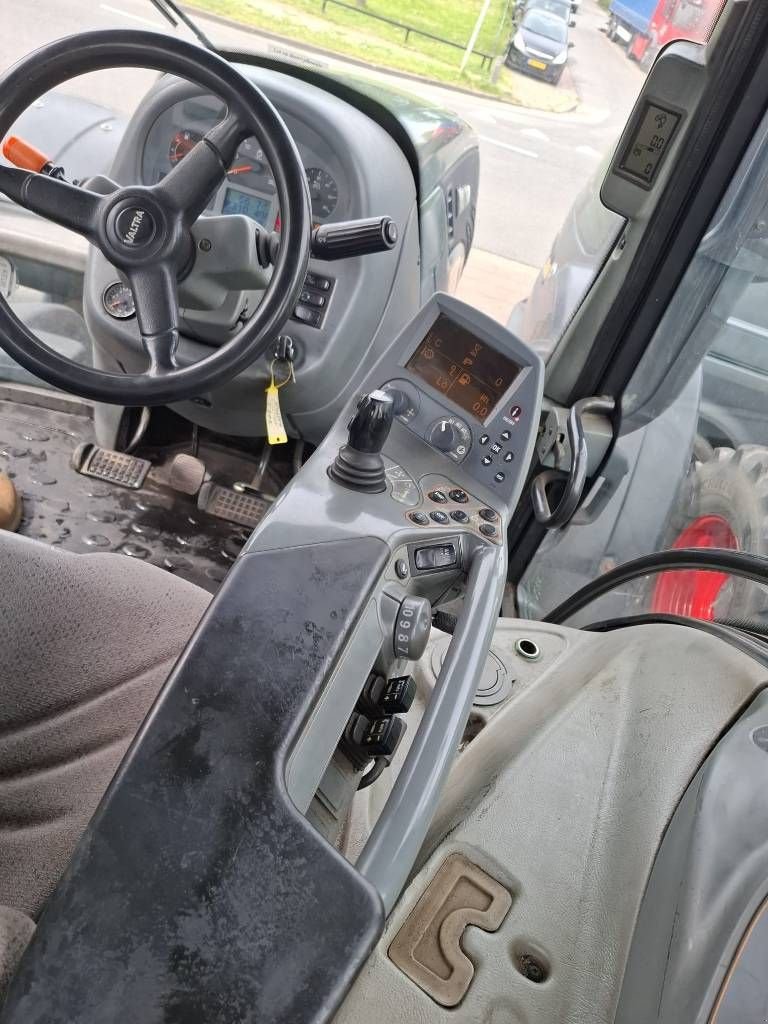 Traktor del tipo Valtra T 202, Gebrauchtmaschine In Borne (Immagine 9)