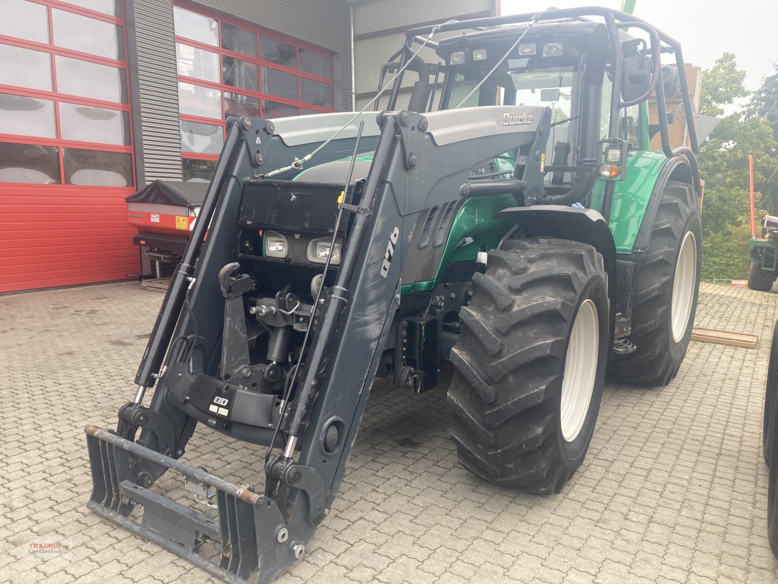 Traktor van het type Valtra T 203D Forst m. FL, Gebrauchtmaschine in Mainburg/Wambach (Foto 2)