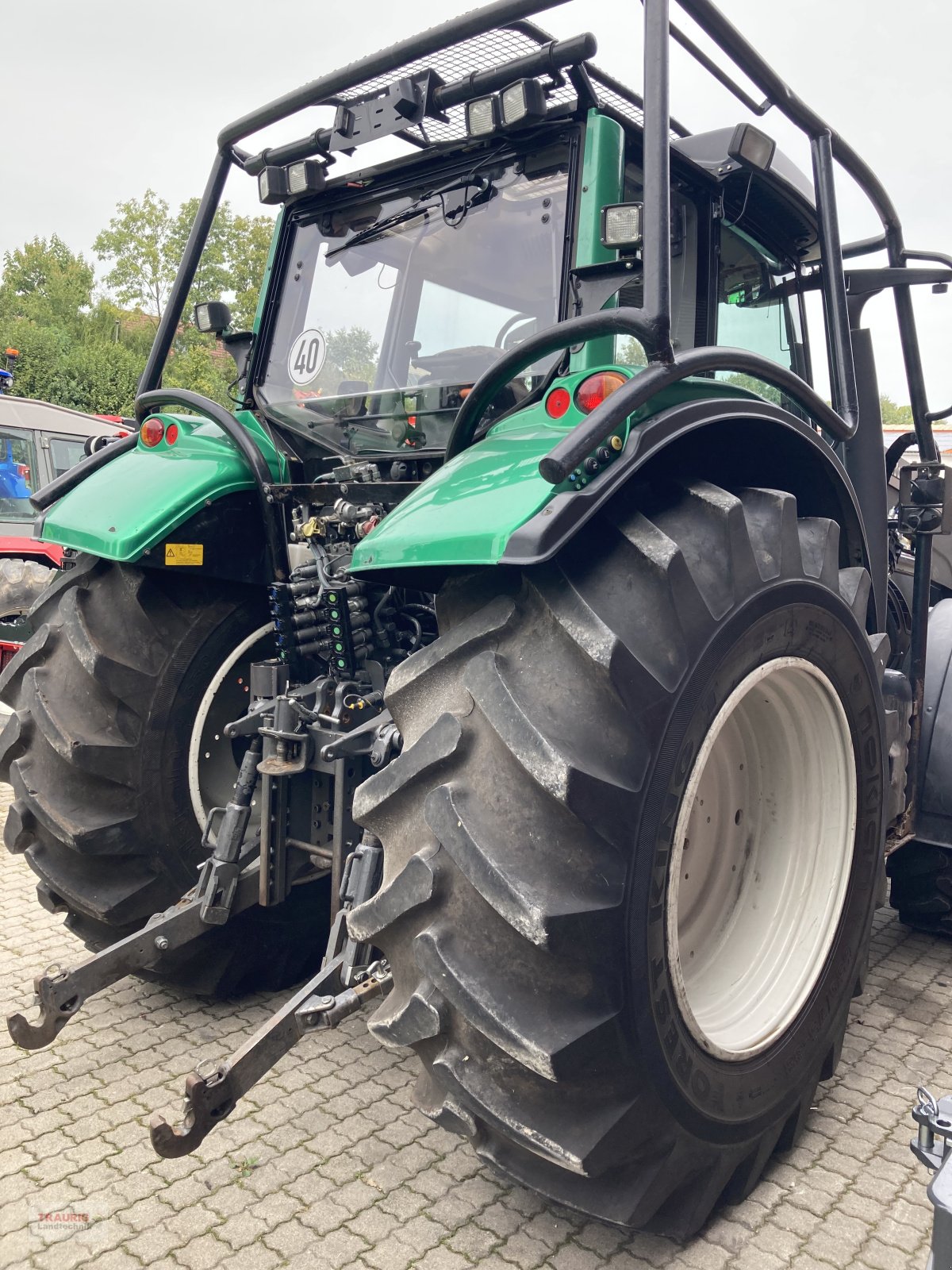 Traktor del tipo Valtra T 203D Forst m. FL, Gebrauchtmaschine en Mainburg/Wambach (Imagen 5)