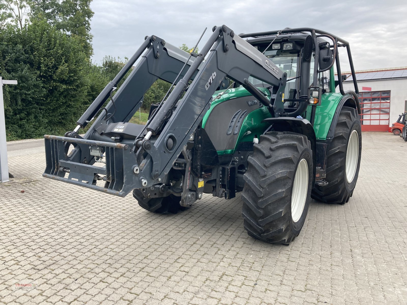 Traktor типа Valtra T 203D Forst m. FL, Gebrauchtmaschine в Mainburg/Wambach (Фотография 8)