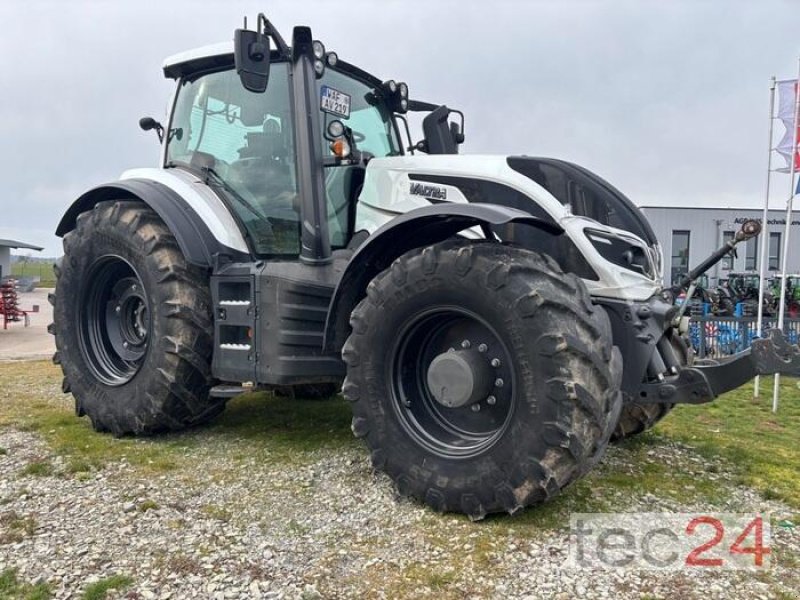 Traktor of the type Valtra T 214 D 1B8, Gebrauchtmaschine in Brakel (Picture 1)