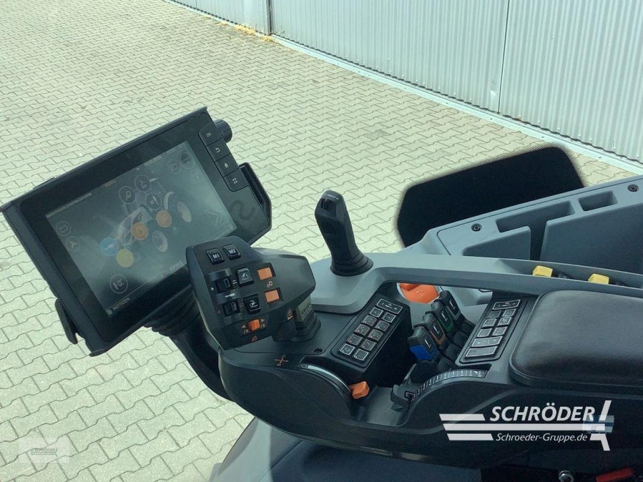 Traktor del tipo Valtra T 214 D SMARTTOUCH, Gebrauchtmaschine en Schwarmstedt (Imagen 7)