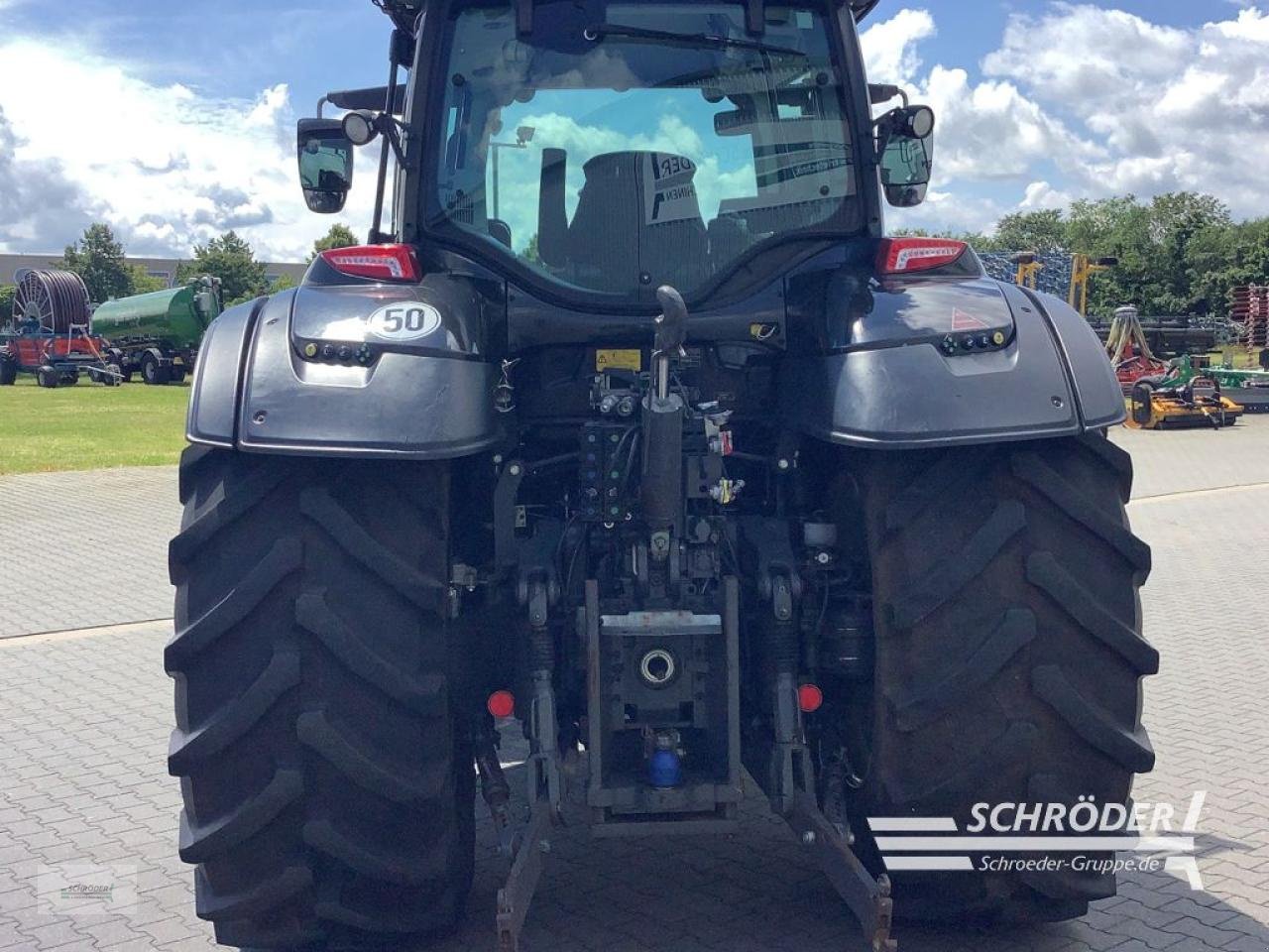 Traktor of the type Valtra T 214 D SMARTTOUCH, Gebrauchtmaschine in Schwarmstedt (Picture 3)