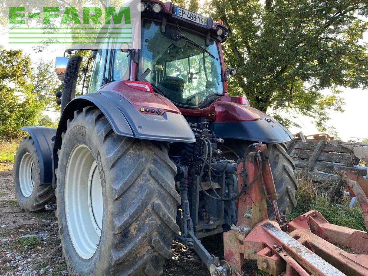 Traktor tip Valtra t 214 direct . destockage, Gebrauchtmaschine in Ytrac (Poză 3)