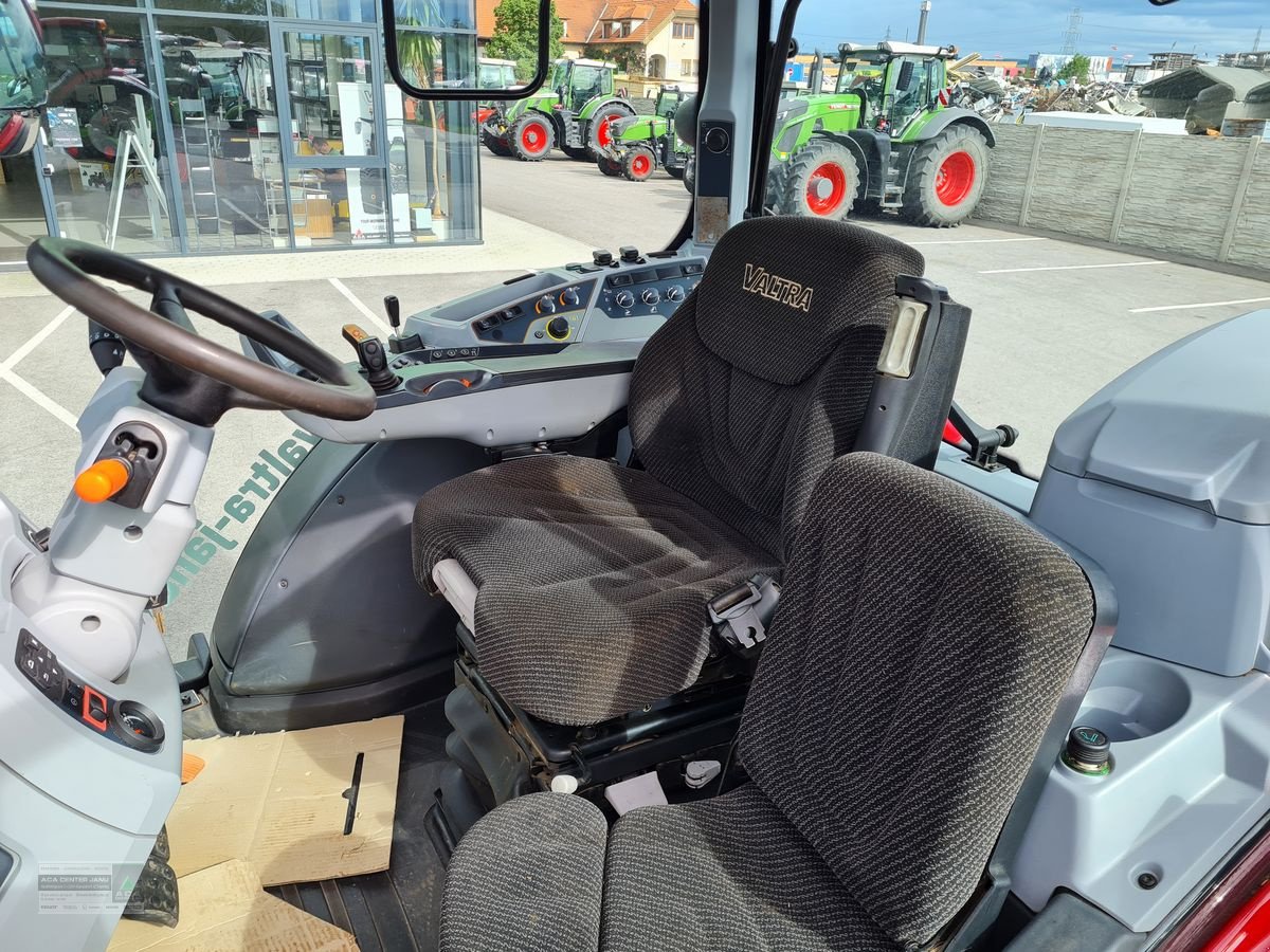 Traktor typu Valtra T 214 Direct, Gebrauchtmaschine w Gerasdorf (Zdjęcie 9)