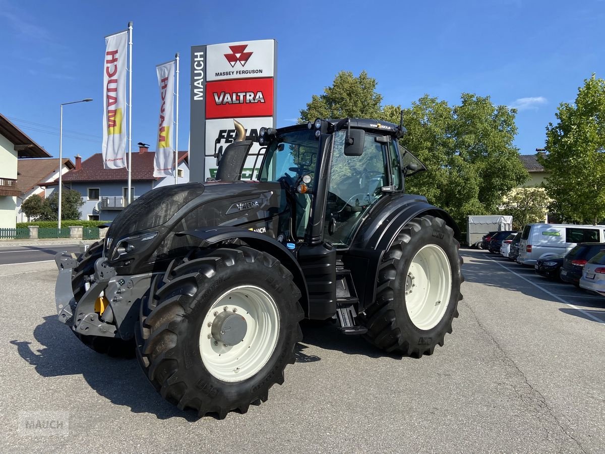 Traktor of the type Valtra T 214 Direct, Gebrauchtmaschine in Burgkirchen (Picture 1)