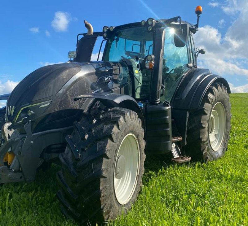 Traktor tip Valtra T 214 Direct, Gebrauchtmaschine in Petersberg (Poză 3)