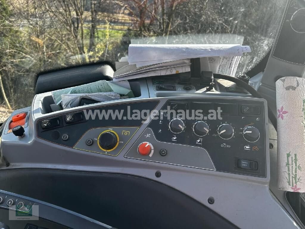 Traktor del tipo Valtra T 214 VERSU, Gebrauchtmaschine en Klagenfurt (Imagen 14)