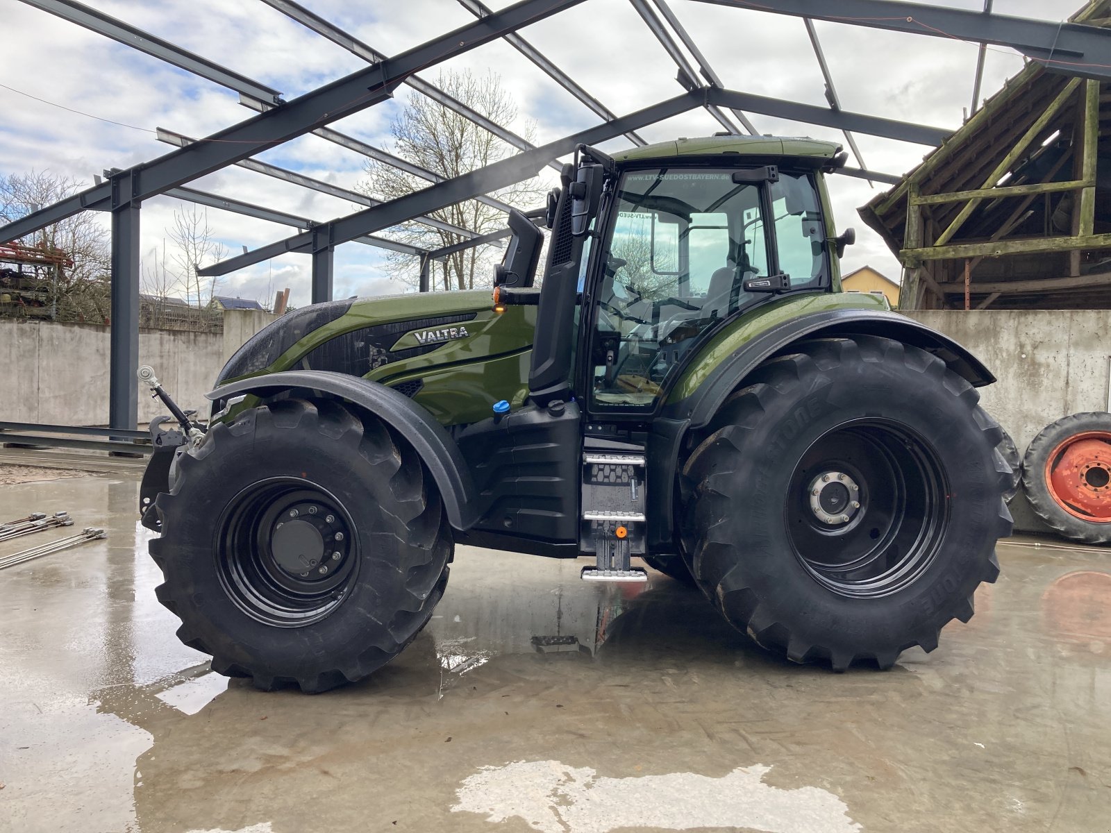 Traktor типа Valtra T 215 D, Neumaschine в Bodenwöhr/ Taxöldern (Фотография 3)